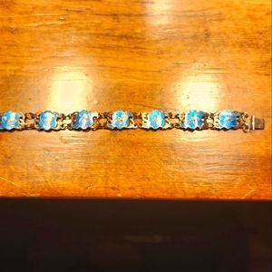 Siam Sterling Silver Clasp bracelet with blue